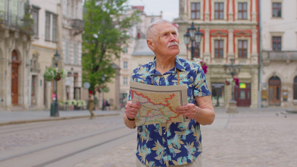 Kesällä matkalla? Puhelin oppaaksi ja tulkiksi